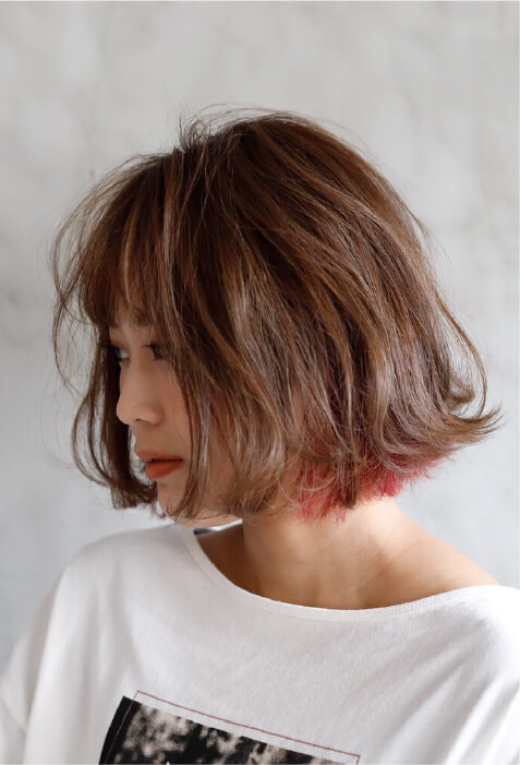 インナーカラーが効いたニュアンスミデイアム